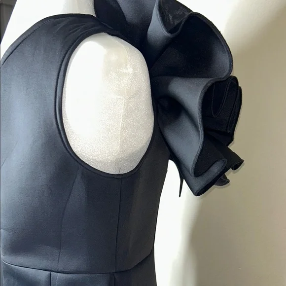 Nikki Lund Elegant Black One-Shoulder Dress - Picture 12 of 16